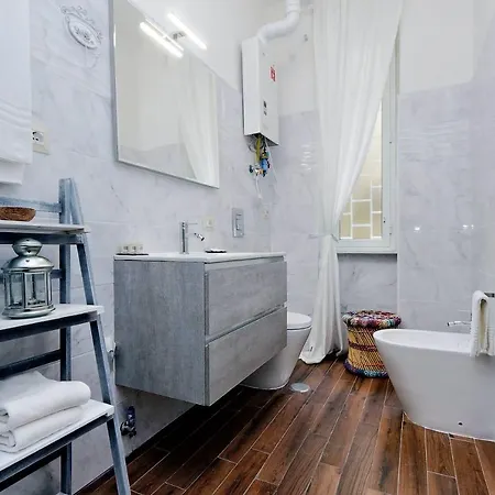 L&s Jacuzzi Apartment Rom