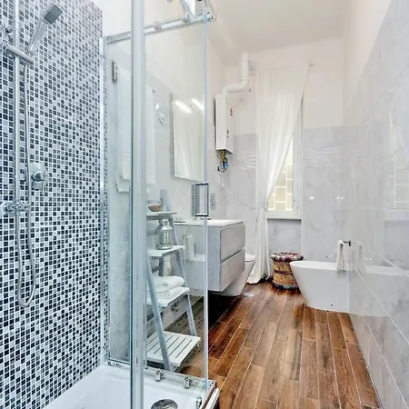 L&s Jacuzzi Apartment Rom